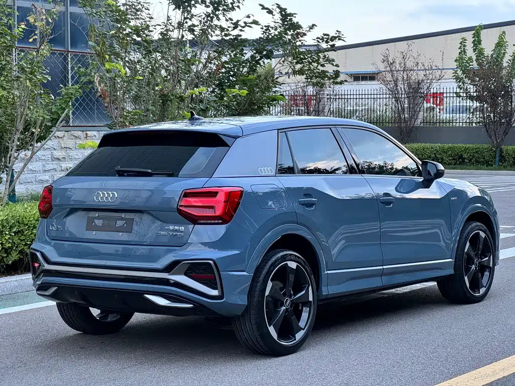 Audi Q2L 2022 — фото 6