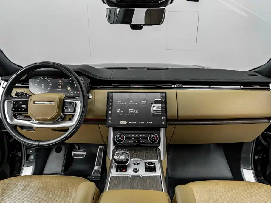 Land Rover Range Rover 2023 — фото 29