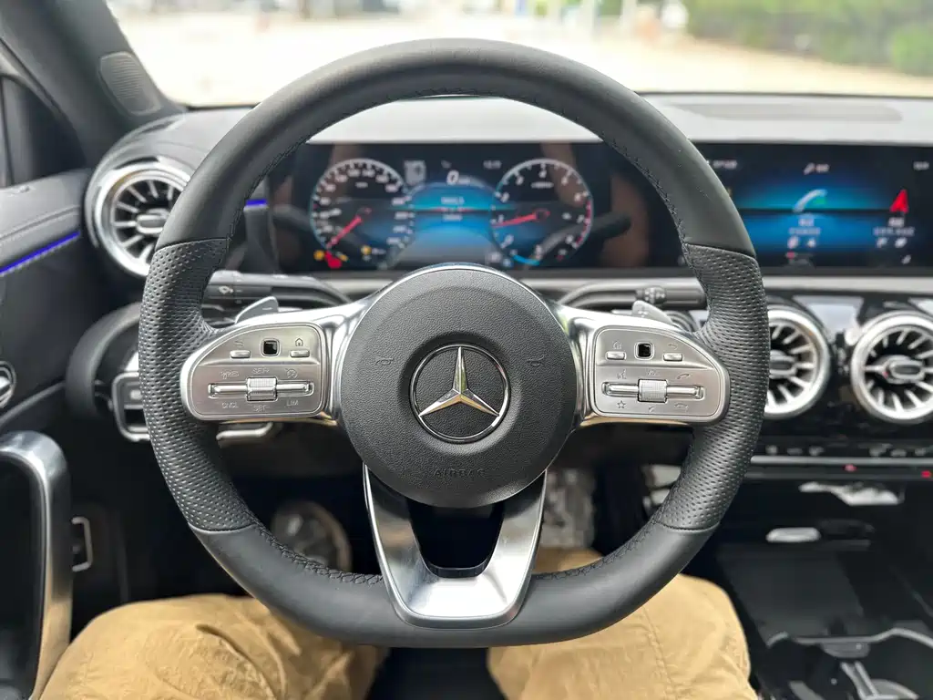 Mercedes-Benz A-Class 2022 — фото 23