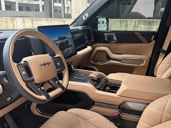 Fangchengbao Leopard 8 2024