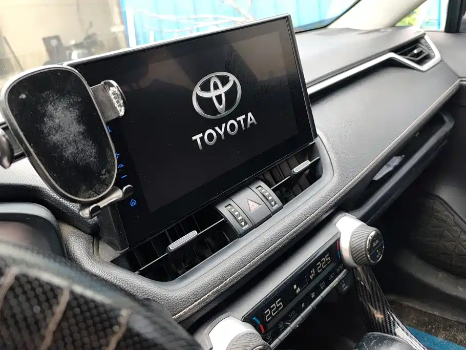 Toyota Wildlander 2022 — фото 13