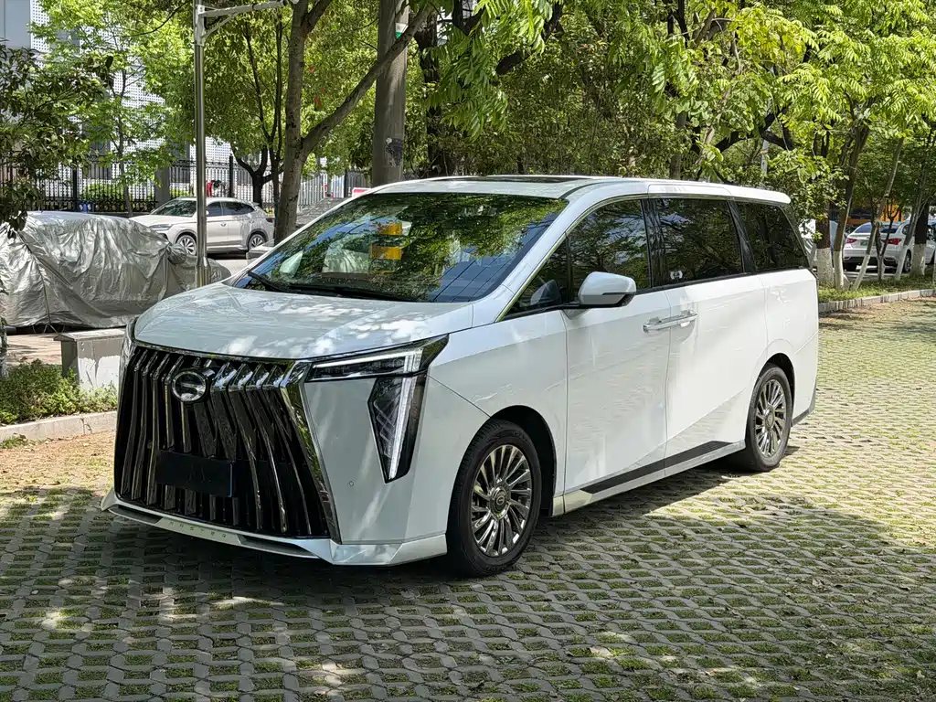 GAC Motor Trumpchi M8 2022 — фото 1