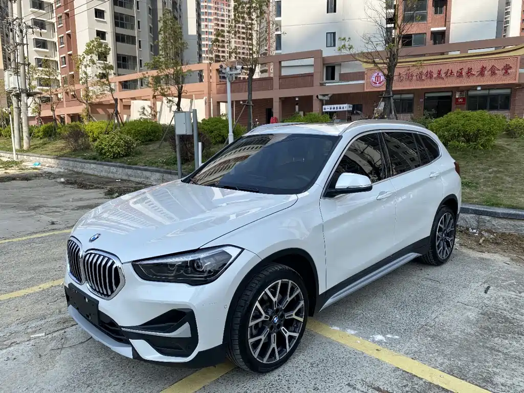 BMW X1 2020 — фото 1