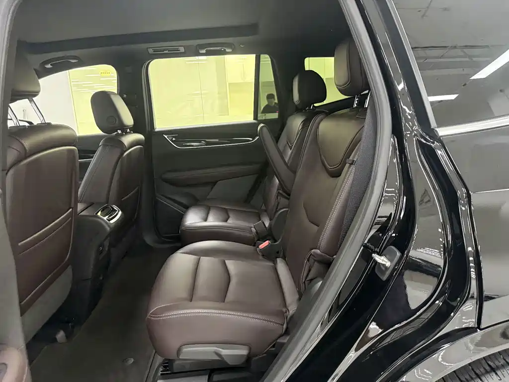 Cadillac XT6 2021 — фото 14