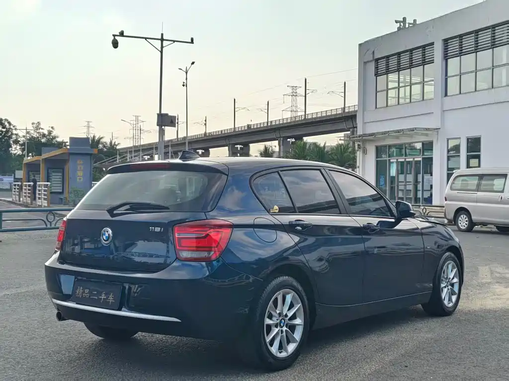BMW 1 Series 2015 — фото 9