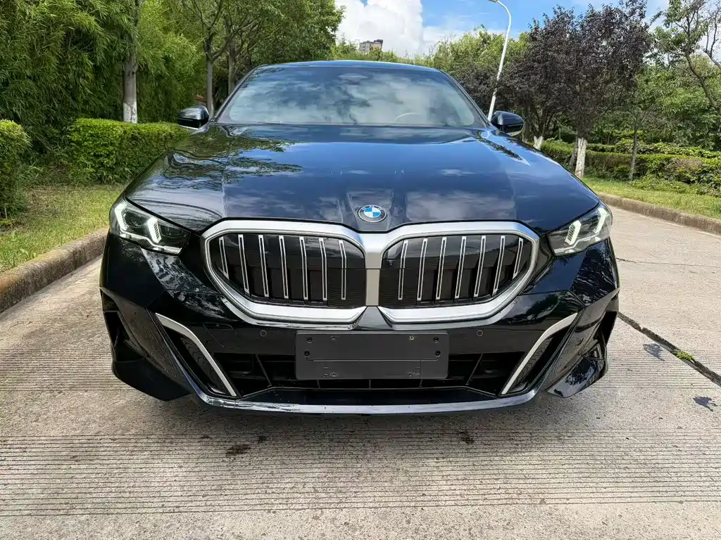 BMW 5 Series 2024