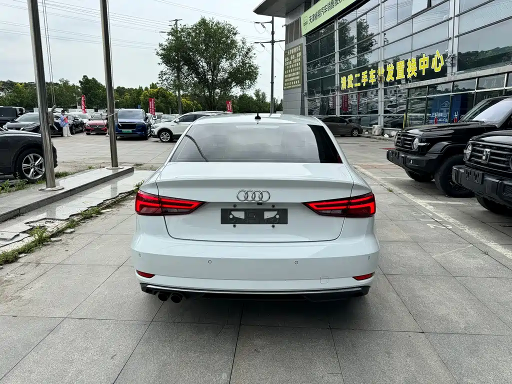 Audi A3 2019 — фото 12