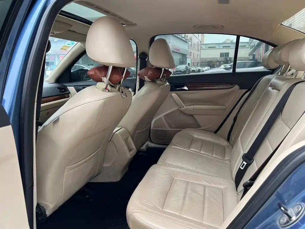 Volkswagen Lavida 2013