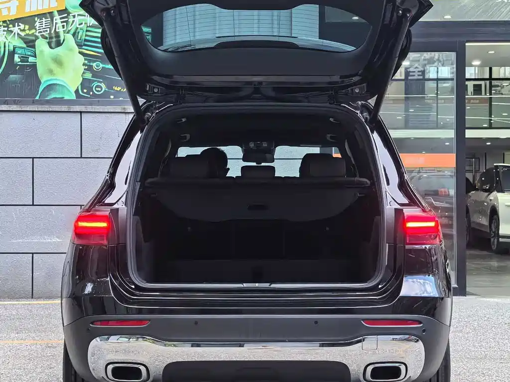 Mercedes-Benz GLB 2025