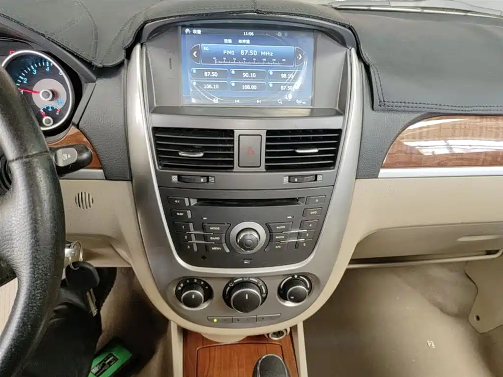 Buick Excelle 2014 — фото 13