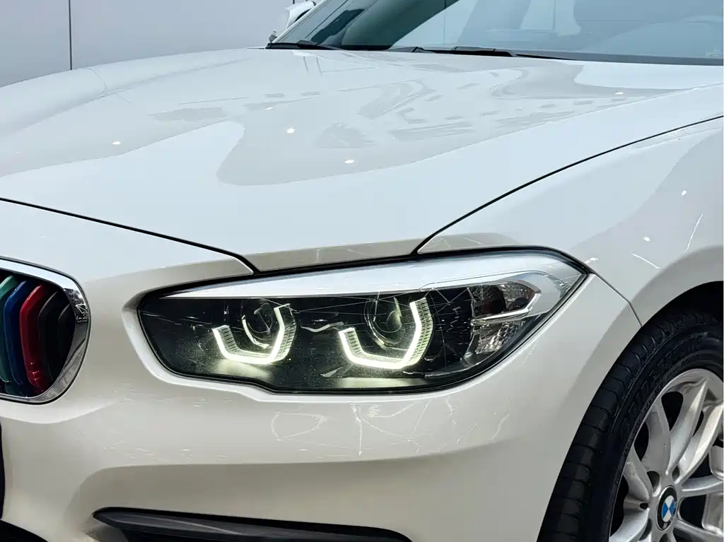 BMW 1 Series 2019 — фото 8