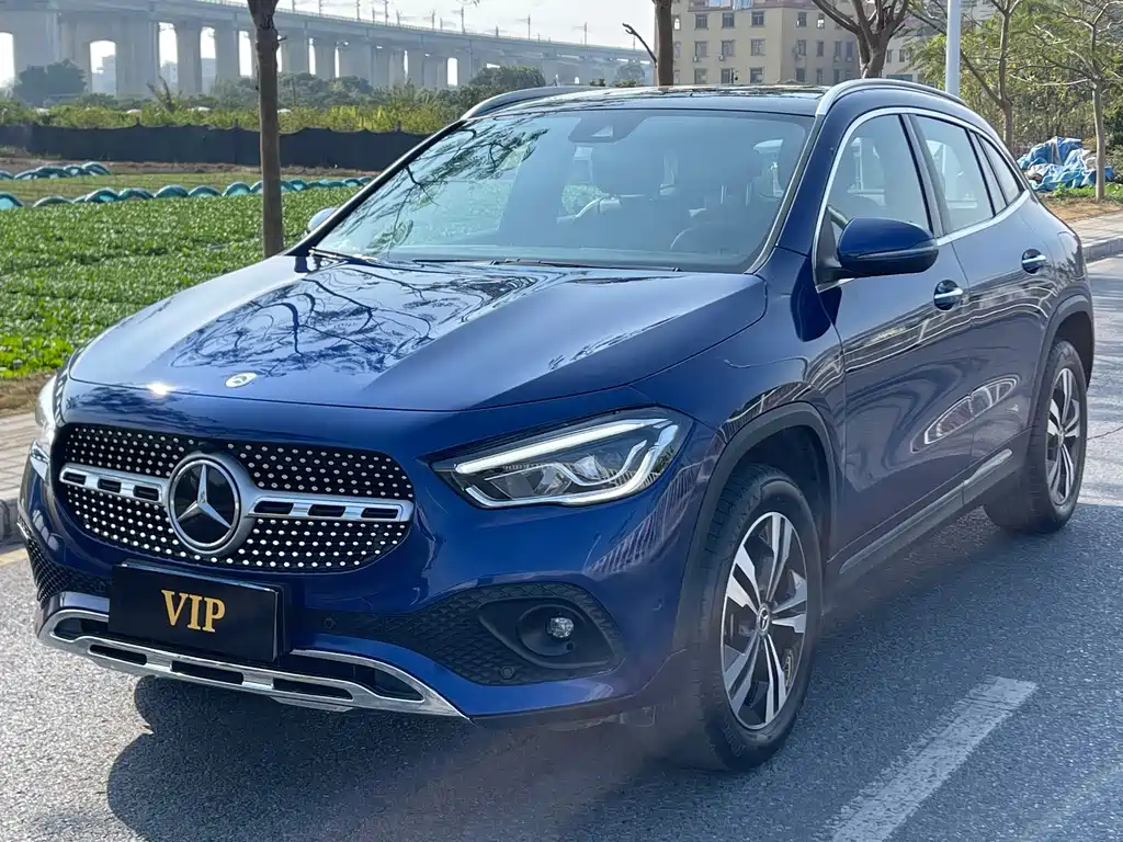 Mercedes-Benz GLA 2023 — фото 1
