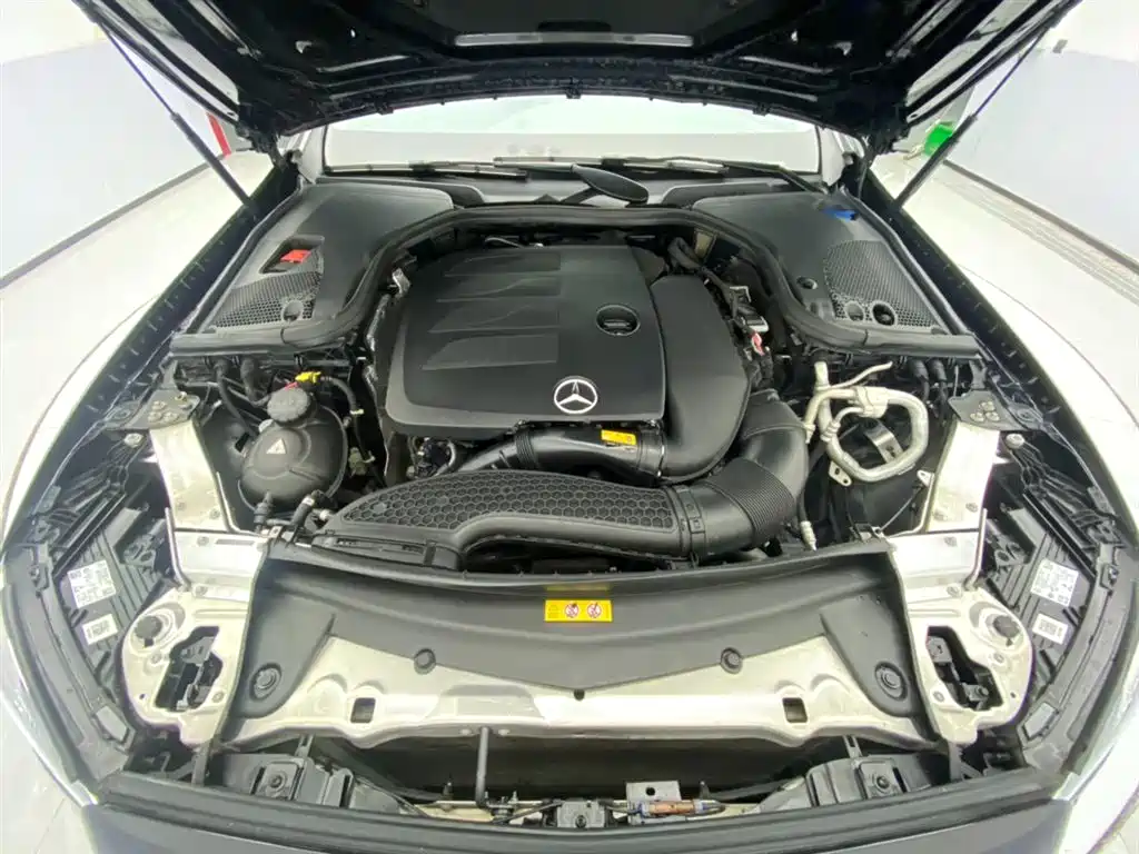 Mercedes-Benz E-Class 2023 — фото 12