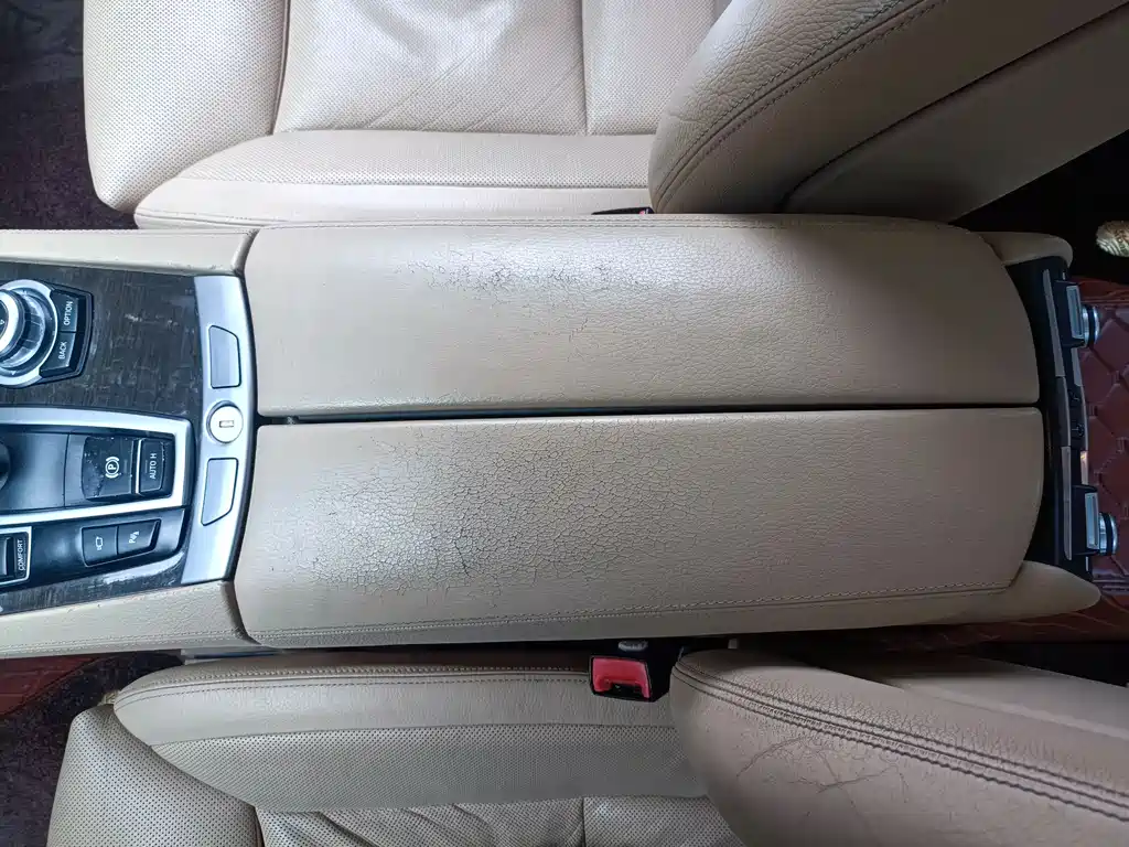 BMW 7 Series 2012 — фото 19