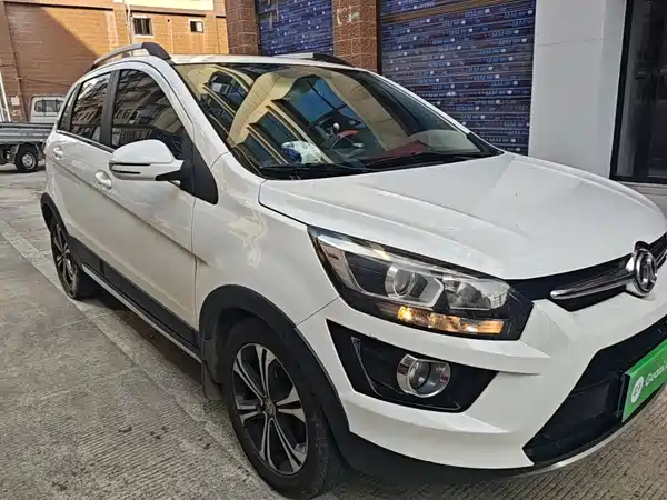 BAIC Shenbao X25 2016