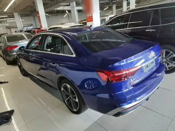Audi A4L 2021