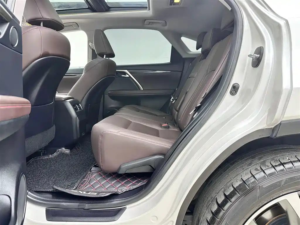 Lexus RX 2022