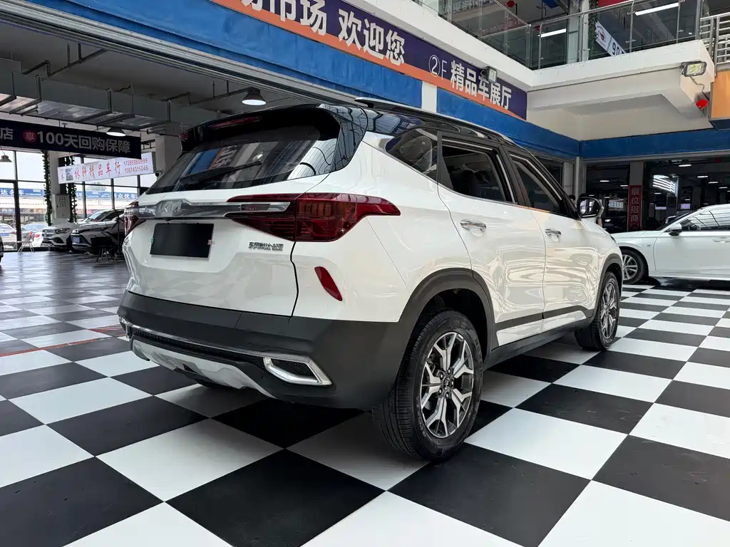 Kia KX3 2021 — фото 19