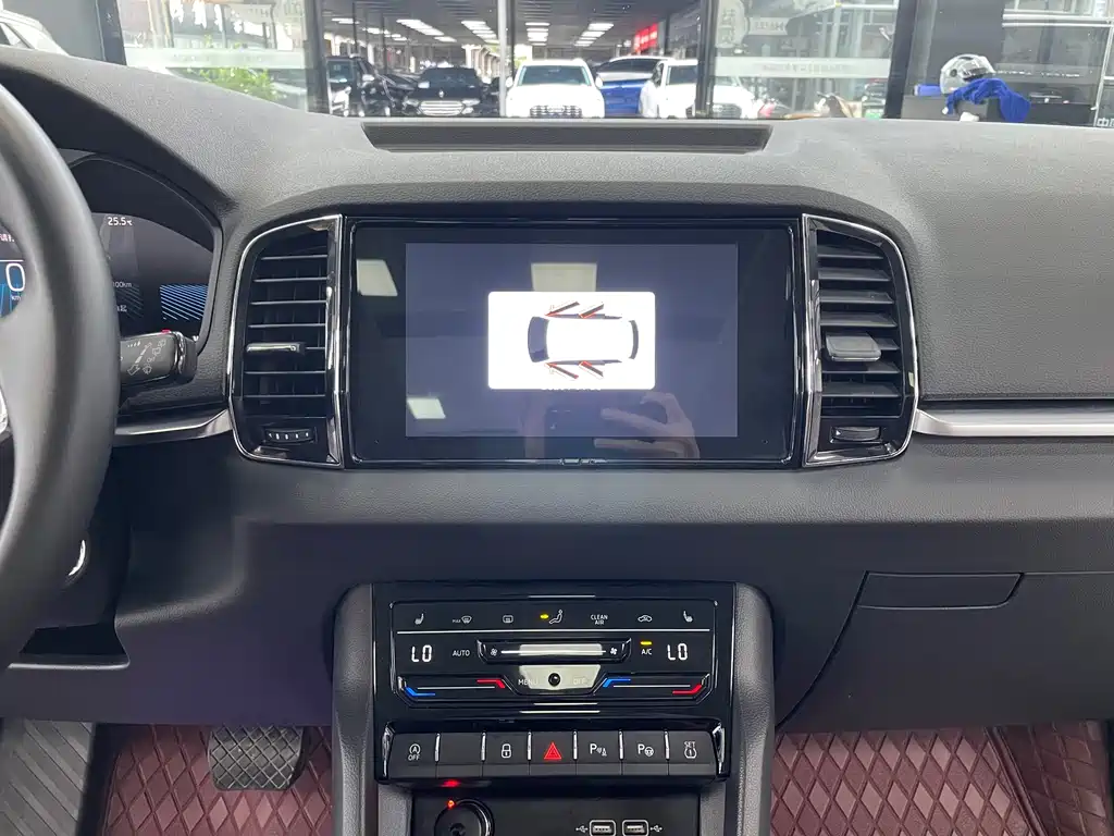 Skoda Korok 2022 — фото 10