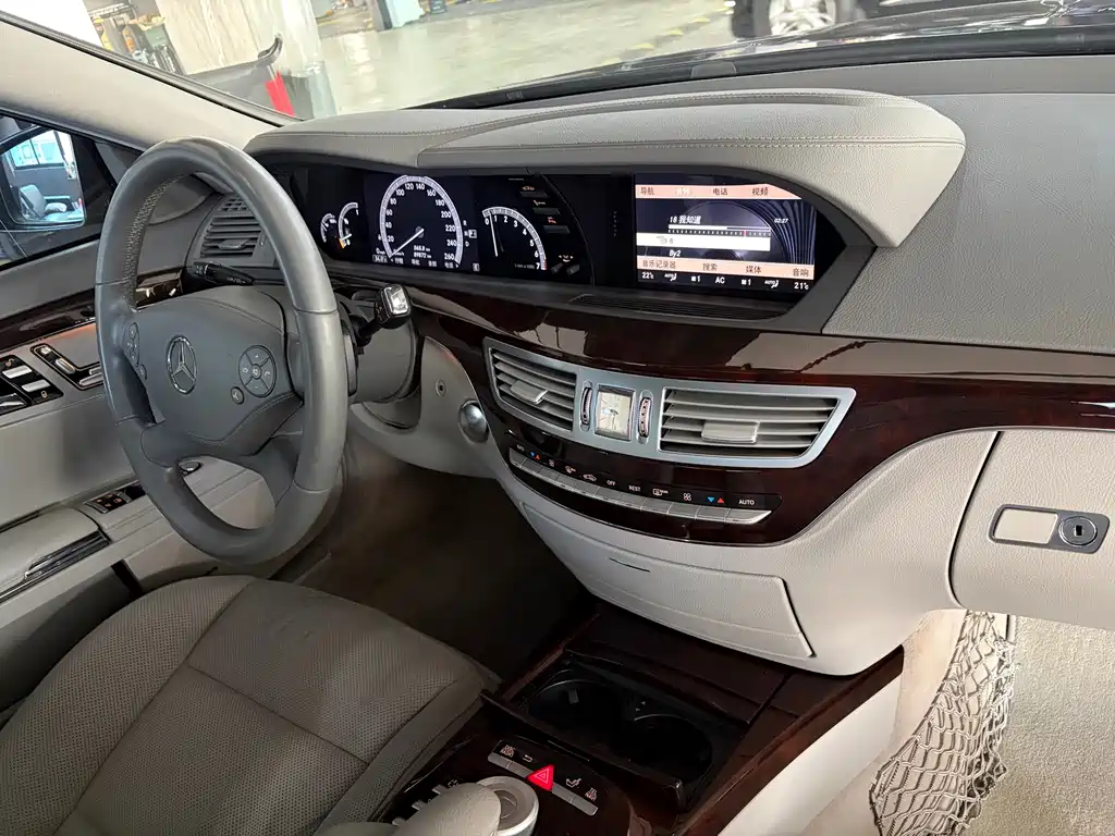 Mercedes-Benz S-Class 2011 — фото 20