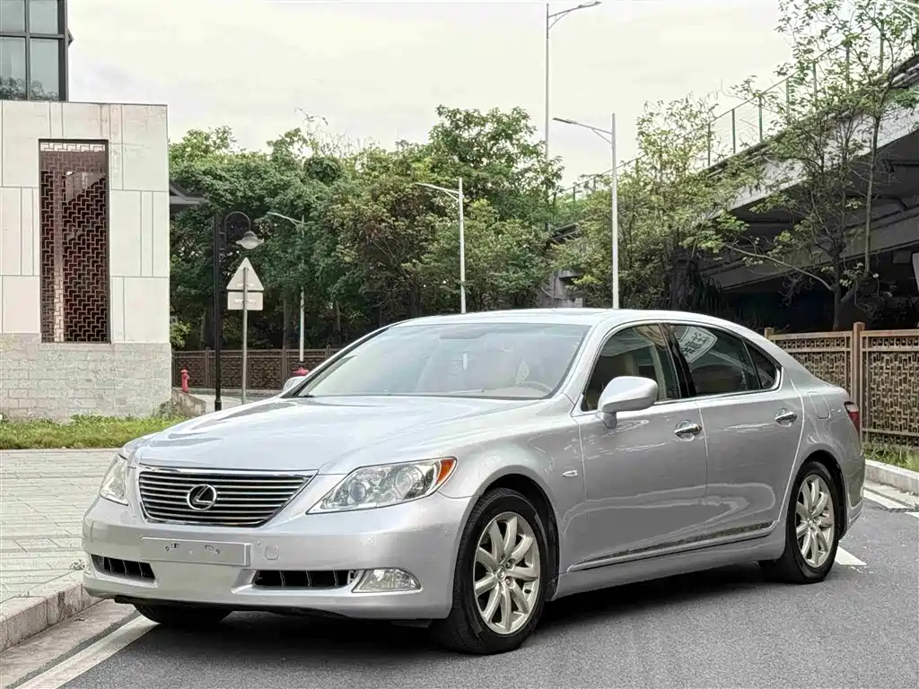 Lexus LS 2008 — фото 12