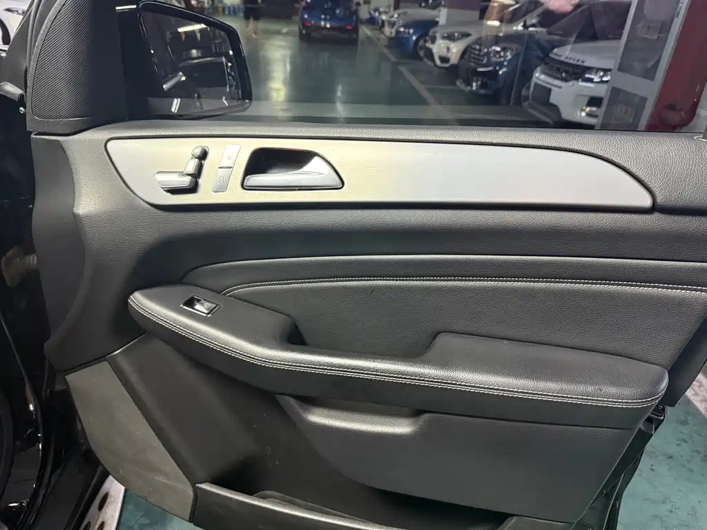 Mercedes-Benz M-Class 2015 — фото 17