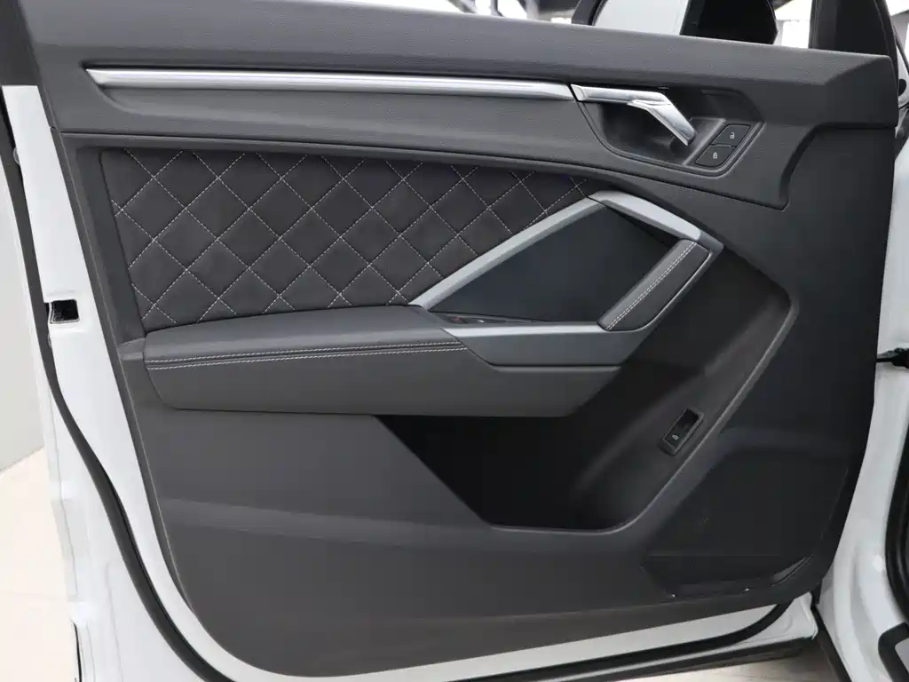 Audi Q3 Sportback 2026 — фото 22