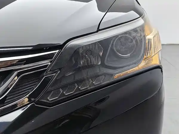 Everus S1 2015