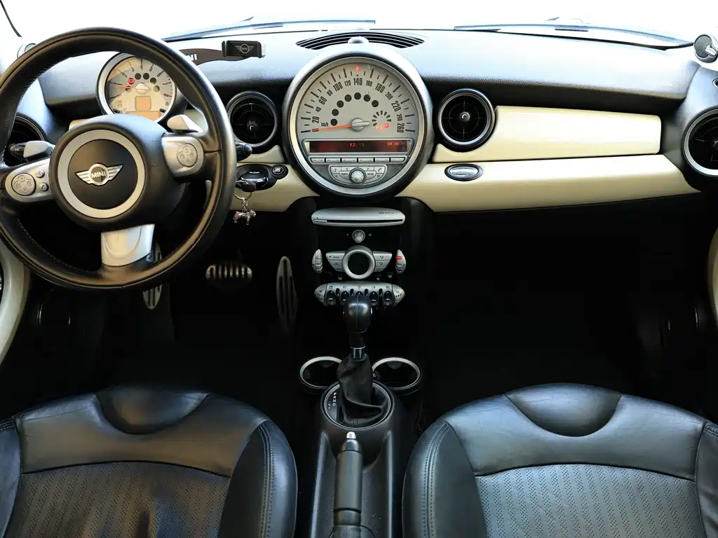 MINI Clubman 2010 — фото 10