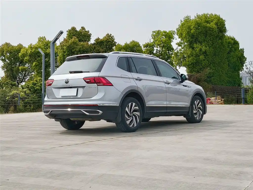 Volkswagen Tiguan L 2021