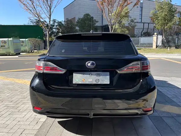 Lexus CT 2012