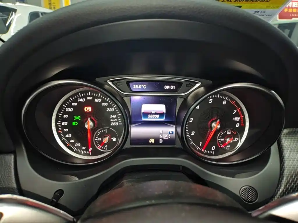 Mercedes-Benz GLA 2018 — фото 12