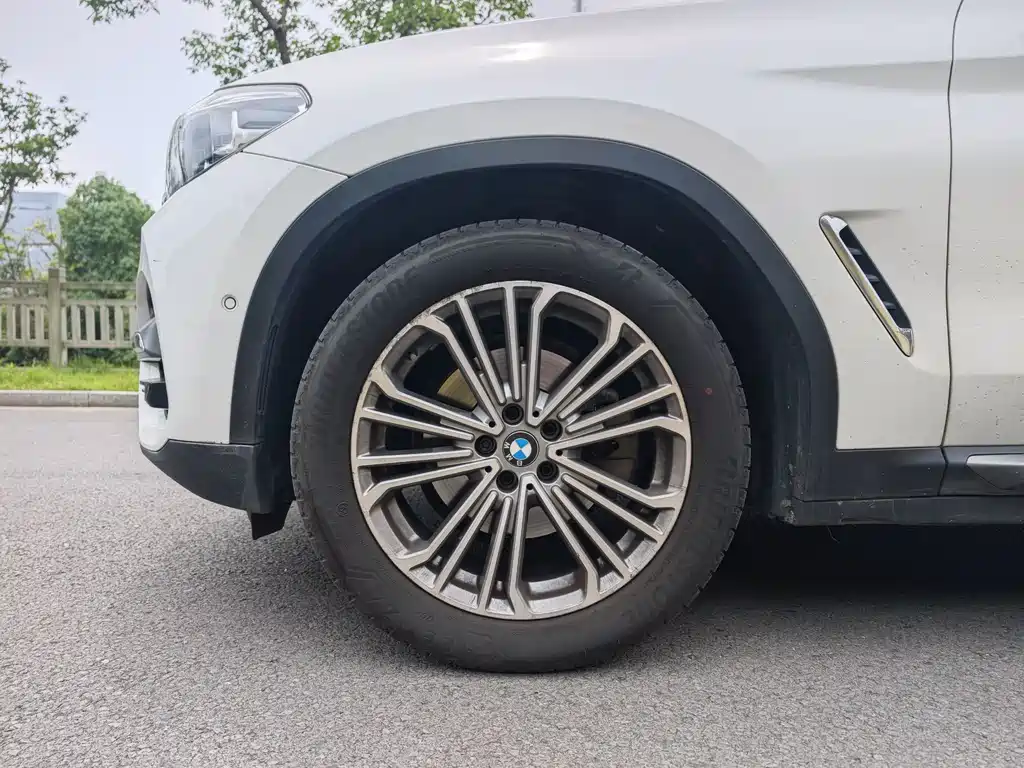BMW X3 2018 — фото 12
