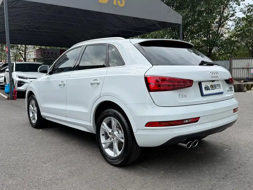 Audi Q3 2017 — фото 26