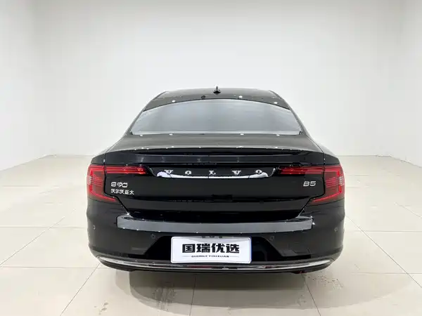 Volvo S90 2023