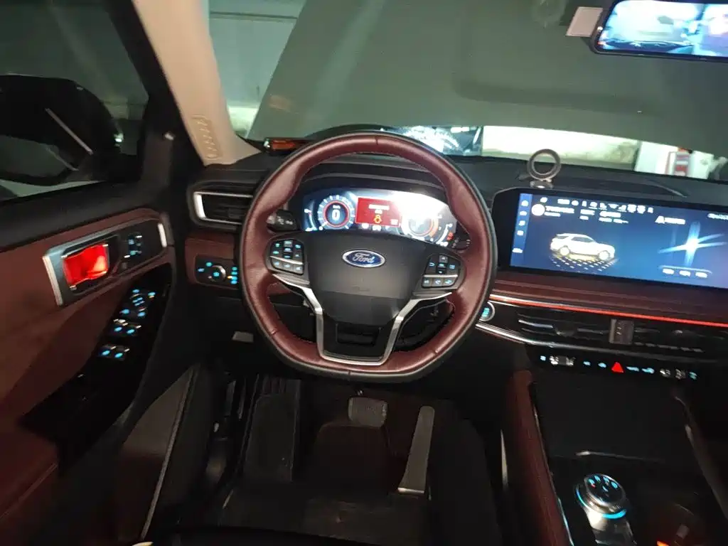 Ford Explorer 2024