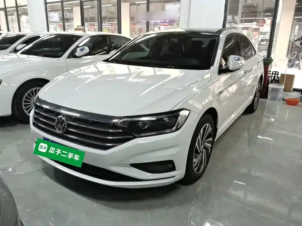 Volkswagen Sagitar 2022
