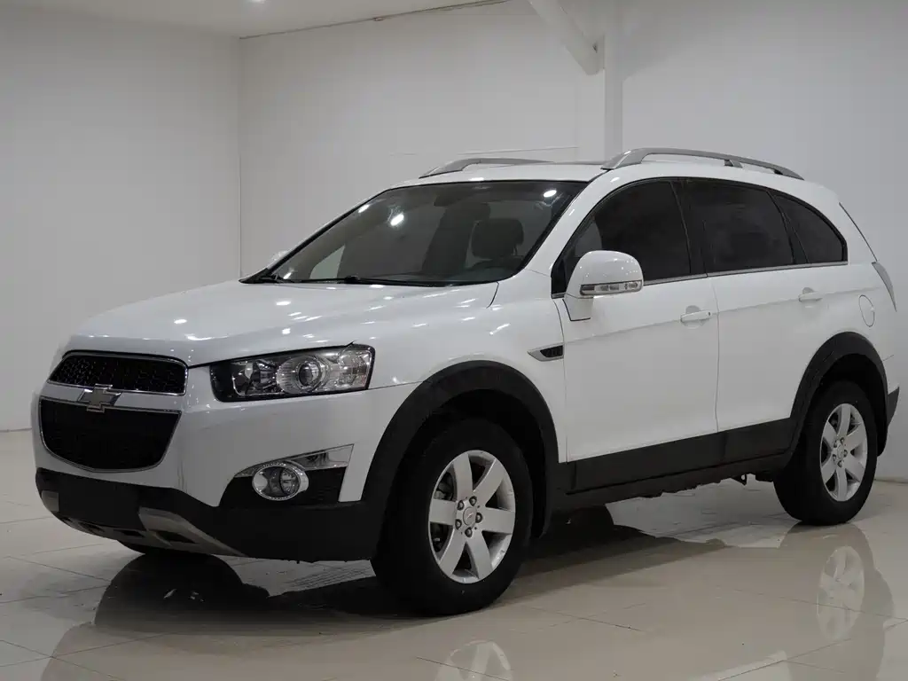 Chevrolet Captiva 2014 — фото 1