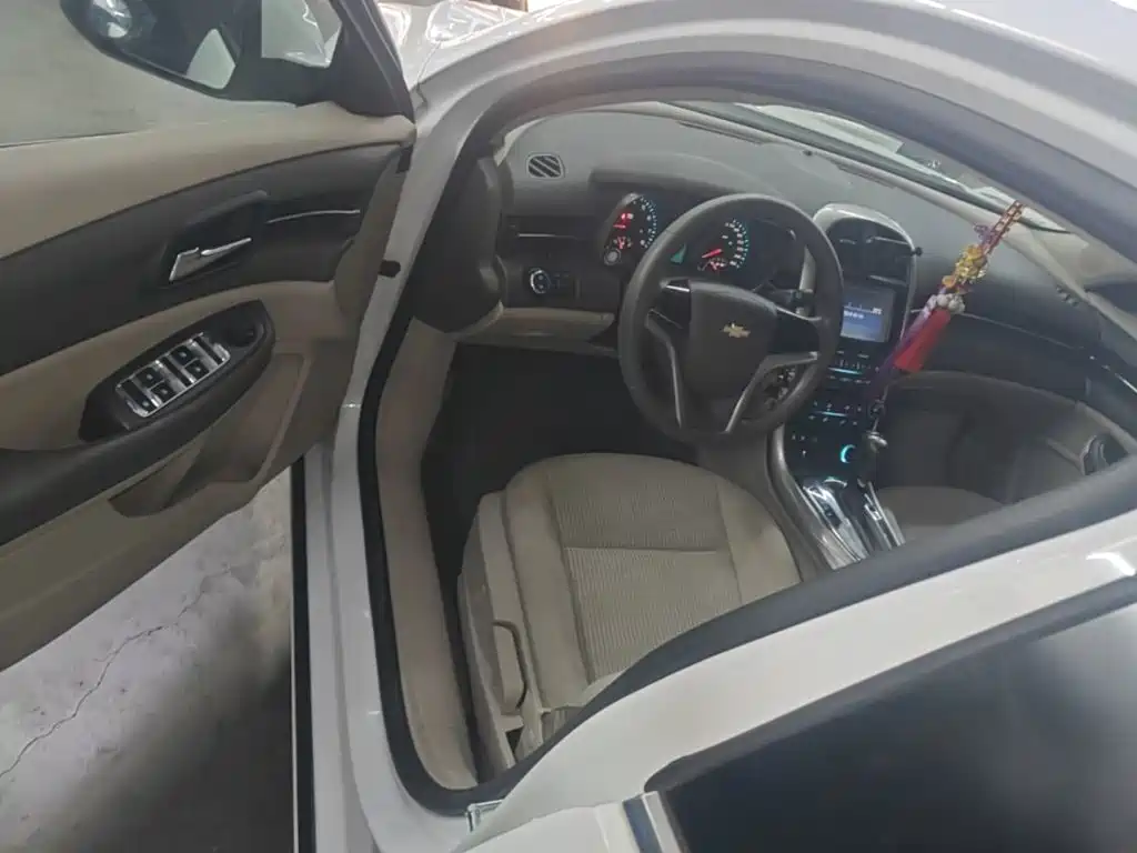 Chevrolet Malibu 2015 — фото 16