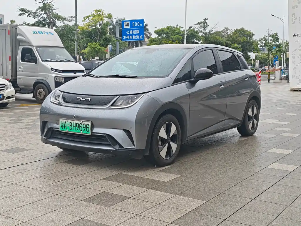 BYD Dolphin 2023 — фото 1