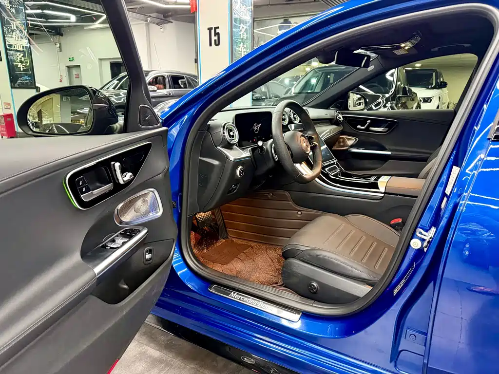 Mercedes-Benz C-Class 2023