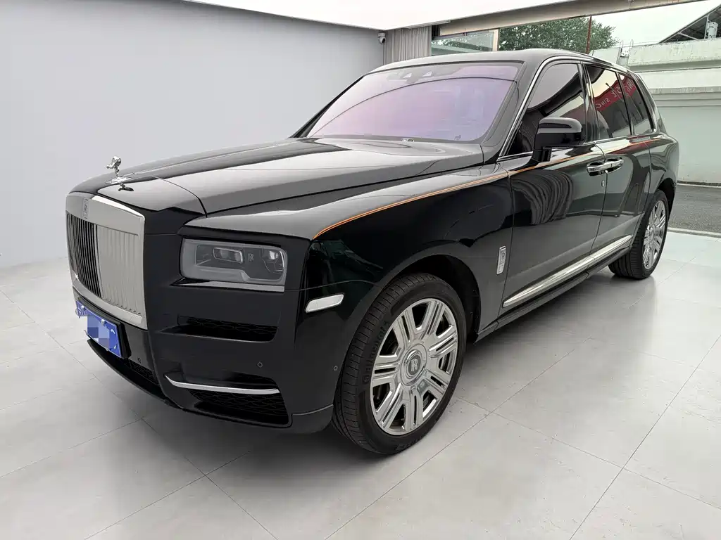 Rolls-Royce Cullinan 2025 — фото 1