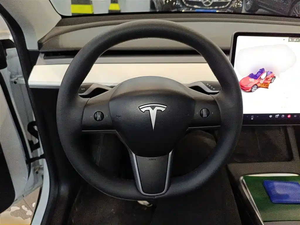 Tesla Model Y 2022 — фото 11