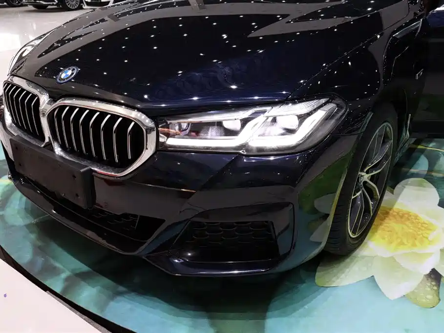 BMW 5 Series New Energy 2023 — фото 27