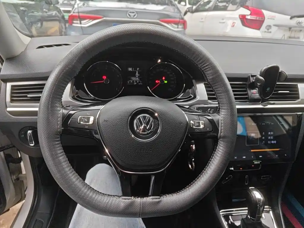 Volkswagen Bora 2018 — фото 11