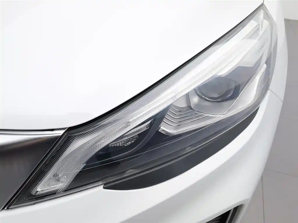 Geely Emgrand GS 2019