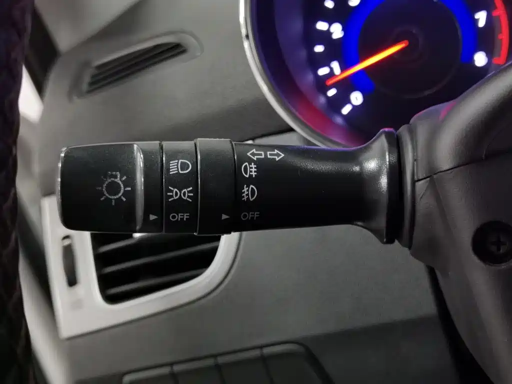Hyundai Elantra Langdong 2015 — фото 21