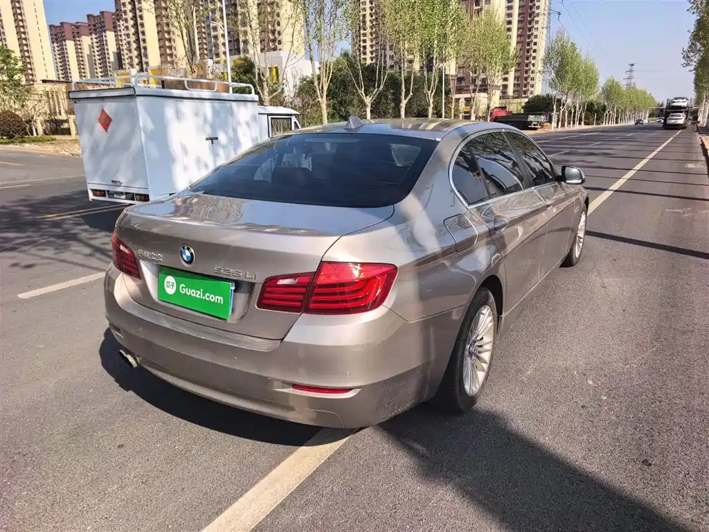 BMW 5 Series 2014 — фото 23