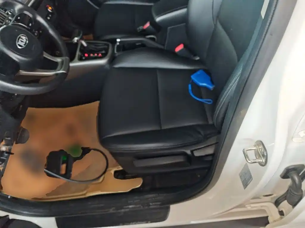 Kia KX3 2015 — фото 15