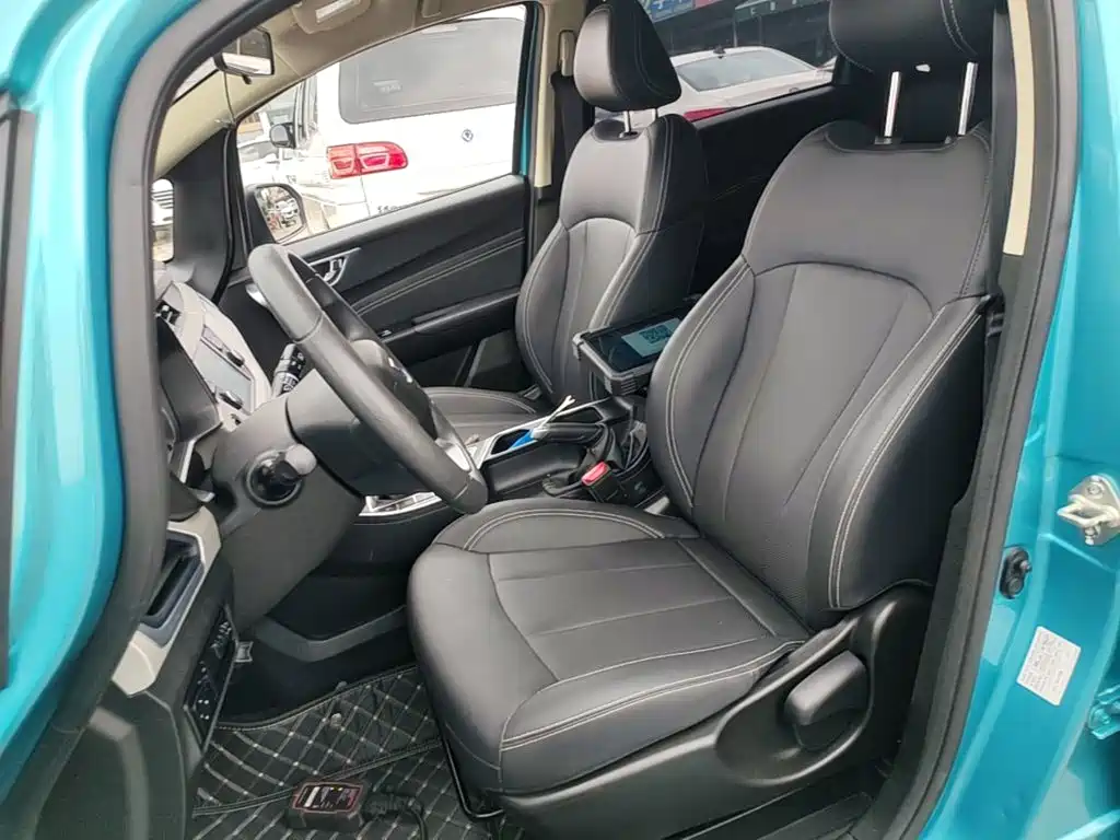 Geely Vision X3 2020 — фото 15